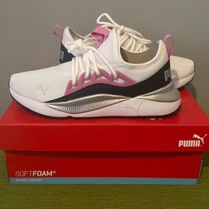Puma Soft Foam sneakers
